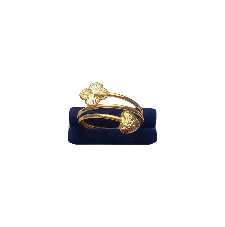 18k Saudi Gold Clover x Diacut Heart Ring