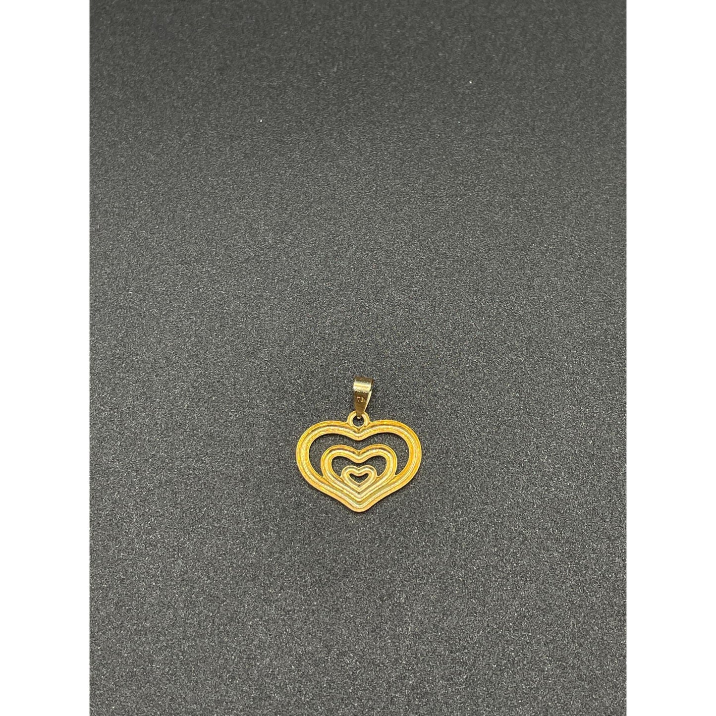 18k Saudi Gold Dia Triple Heart Pendant Solid Pawnable