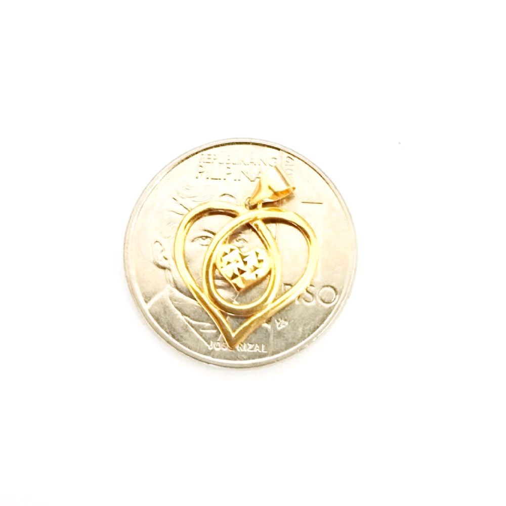 18k Saudi Gold Central Heart Pendant - SKU-2H8C2YFE