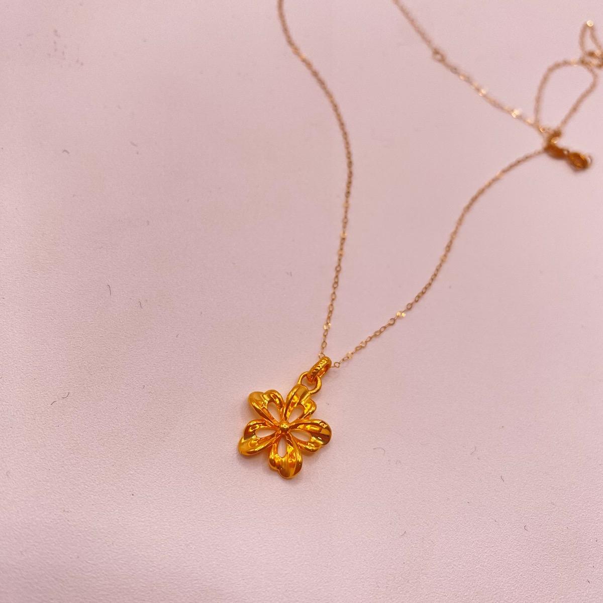 18k Saudi Gold tauco and Flower Set Pawnable Lightweight