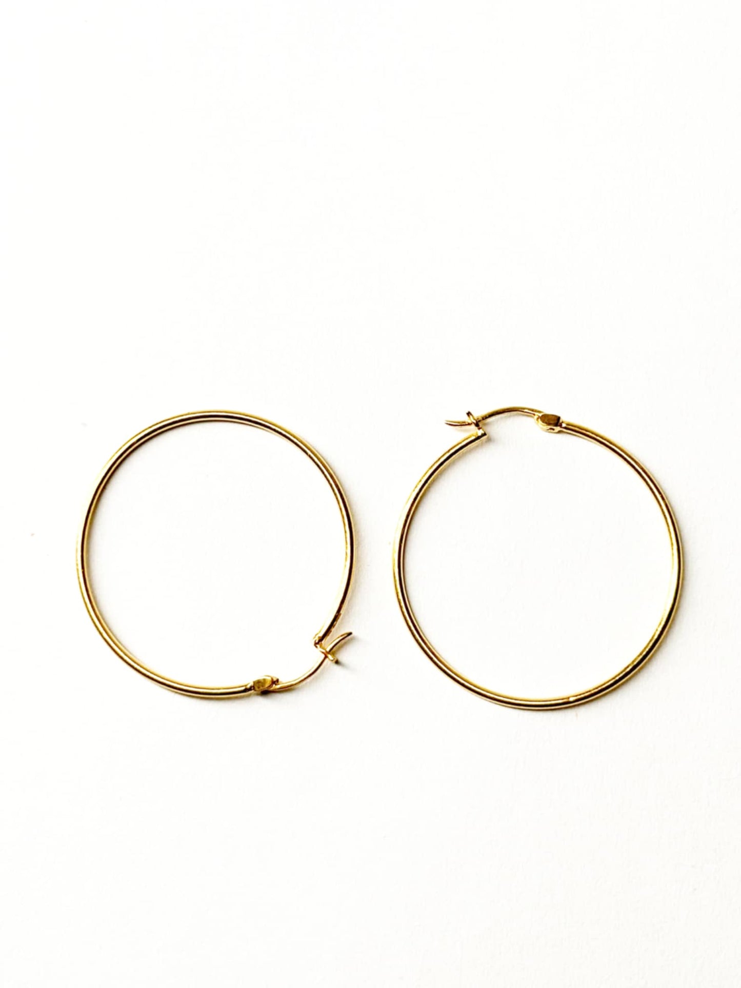 18k Saudi Gold 25mm Simple Hoop Earring - SKU-V3YAQ1XQ