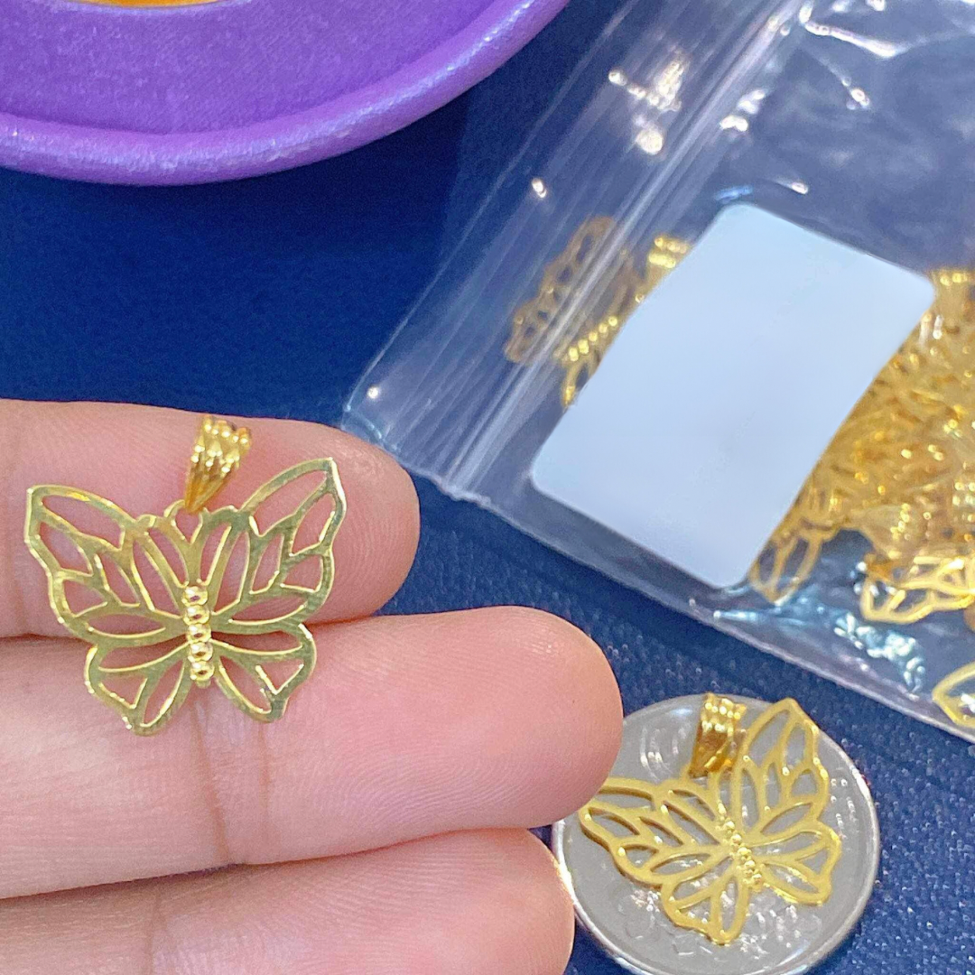 AMPAW/HOLLOW 18k Saudi Gold Butterfly Pendant
