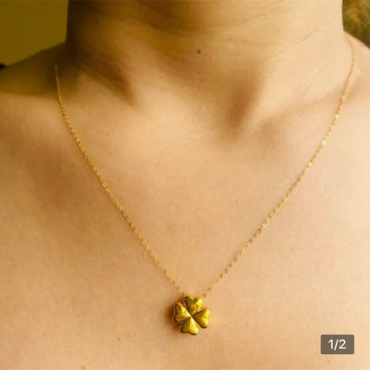 Ampaw Clover Pendant 18k Saudi Gold