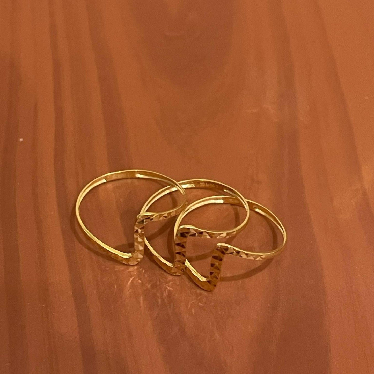 18k Saudi Gold Diacut Wave Ring Solid Pawnable - SKU-HQNZS0Q9