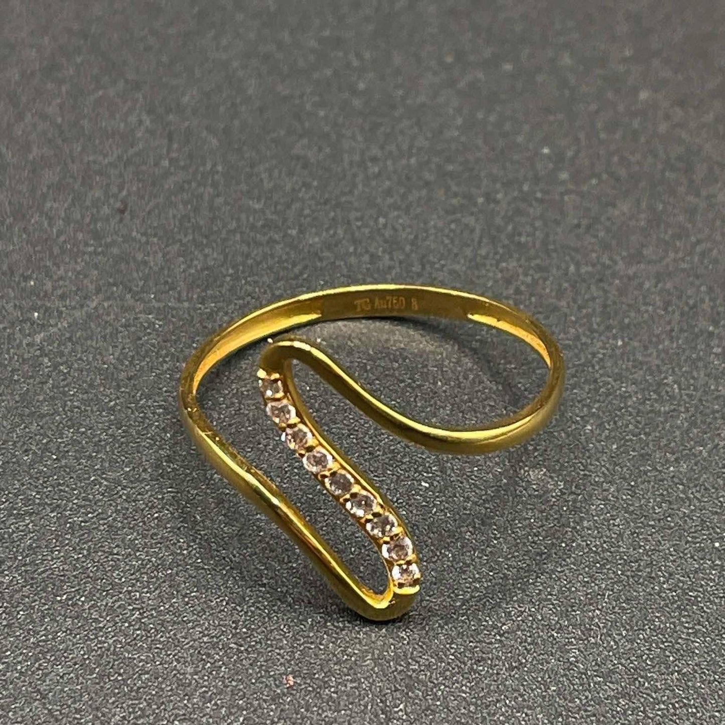 18k Saudi Gold Moissa Wave Ring