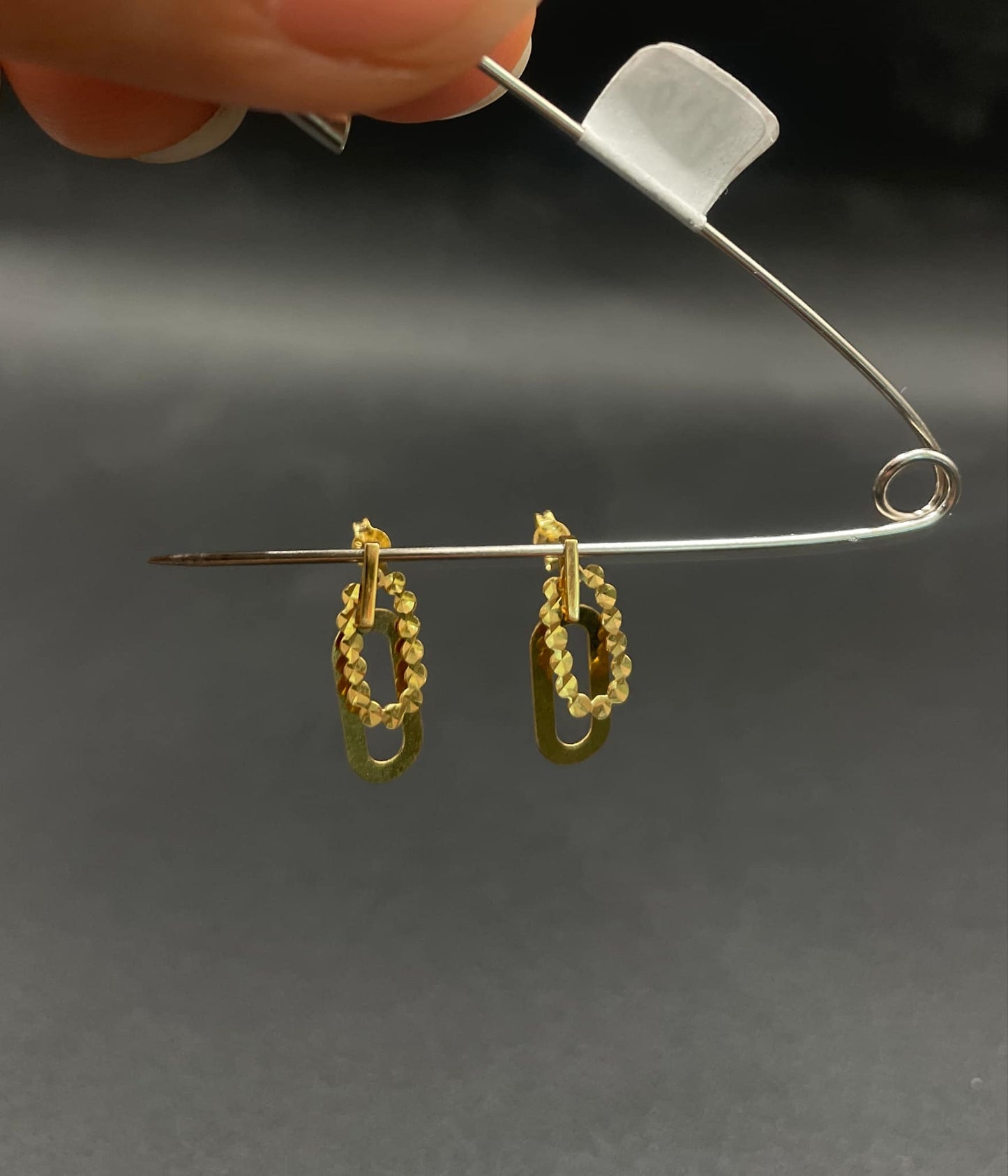 18k Saudi Gold .7g PER GRAM Twin Clip Stud Solido Earrings Pawnable