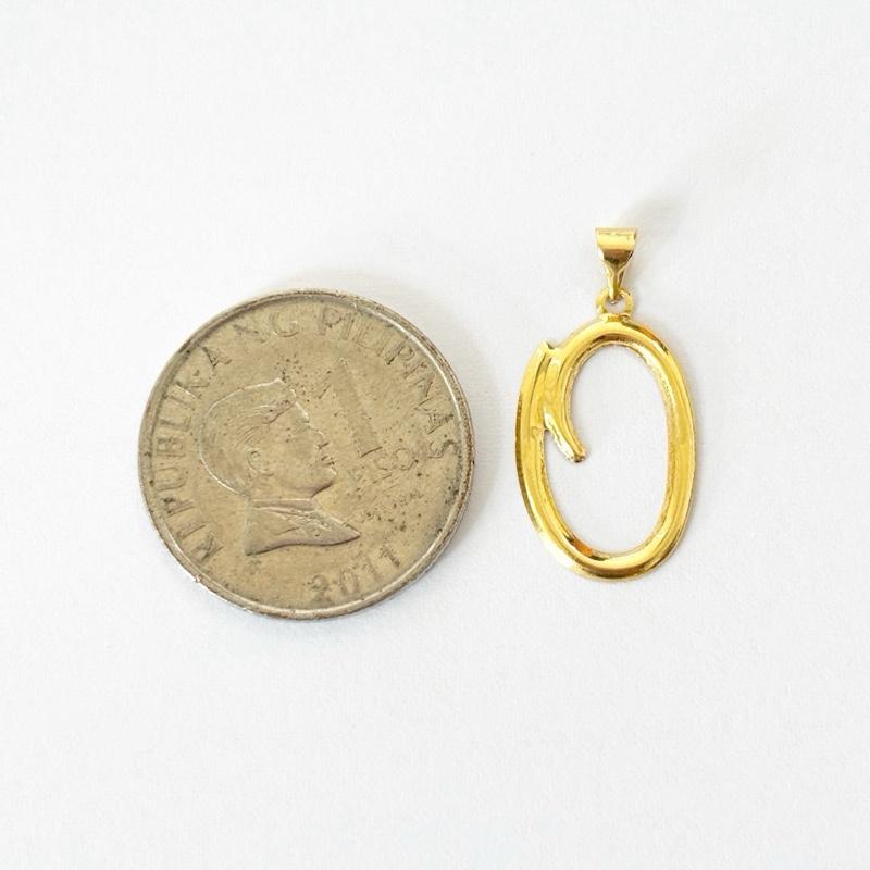 18k Saudi Gold Letter Q Style Pendant -