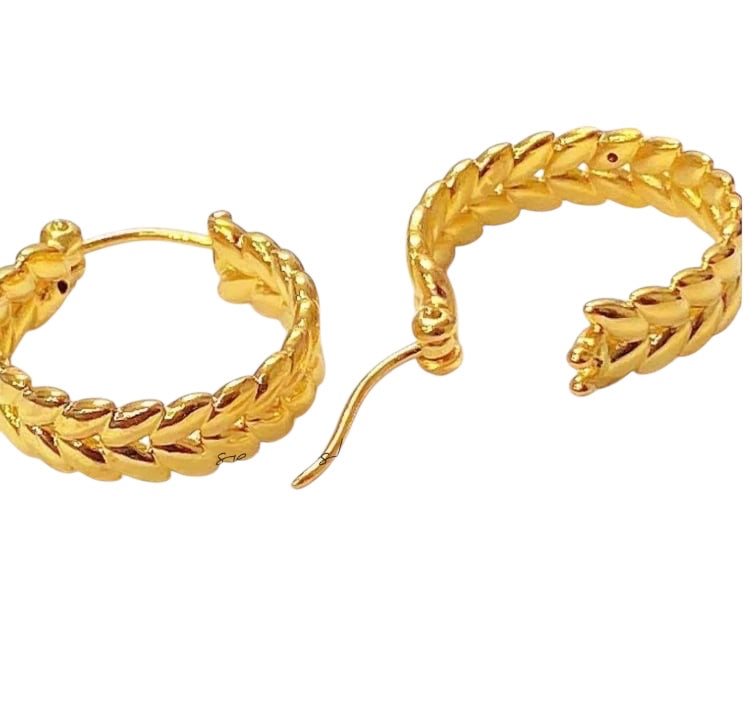 AMPAW/HOLLOW 18k Saudi Gold Palay Earring