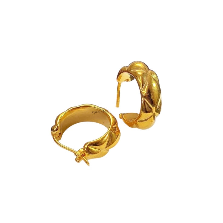 AMPAW/HOLLOW 18k Saudi Gold Raniala Earring