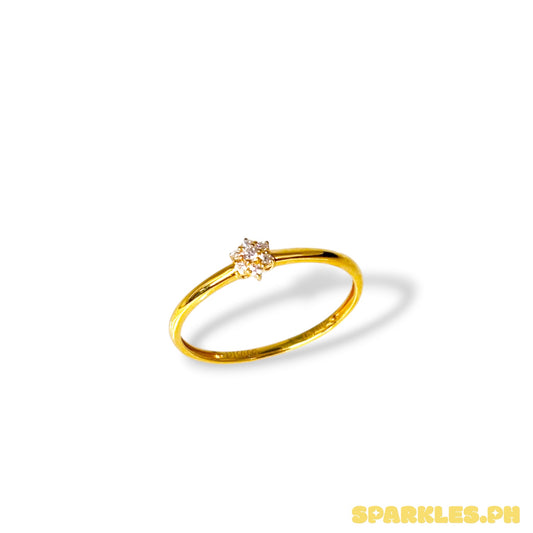 18k Natural Diamond -  Yellow Gold Dainty Spark Ring Size 6