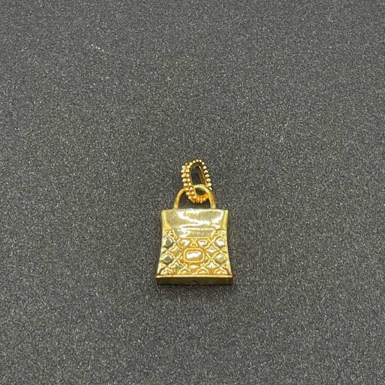 18k Saudi Gold Handcarry Bag Pendant Ampaw Pawnable