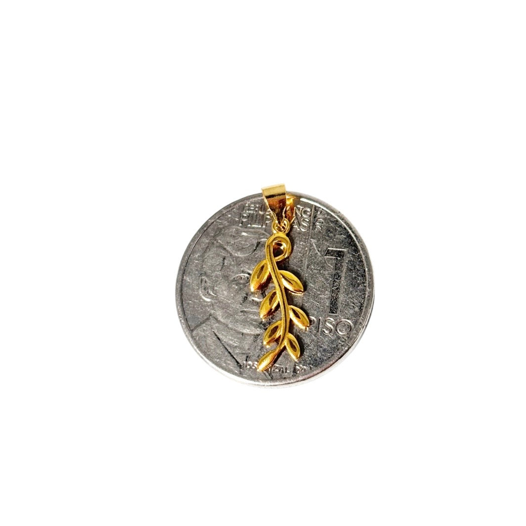 18k Saudi Gold Foxtail Chain 18" + 18k Saudi Gold Leaf Vine Pendant