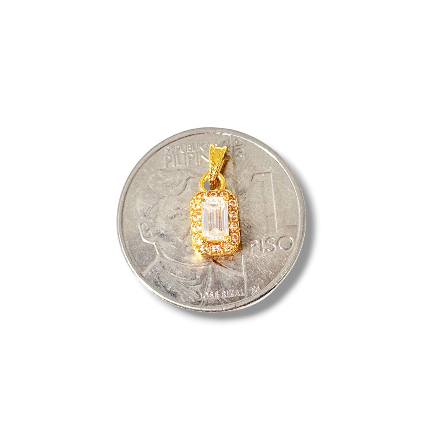 AMPAW/HOLLOW 18k Saudi Gold Luxe Moissanite Pendant