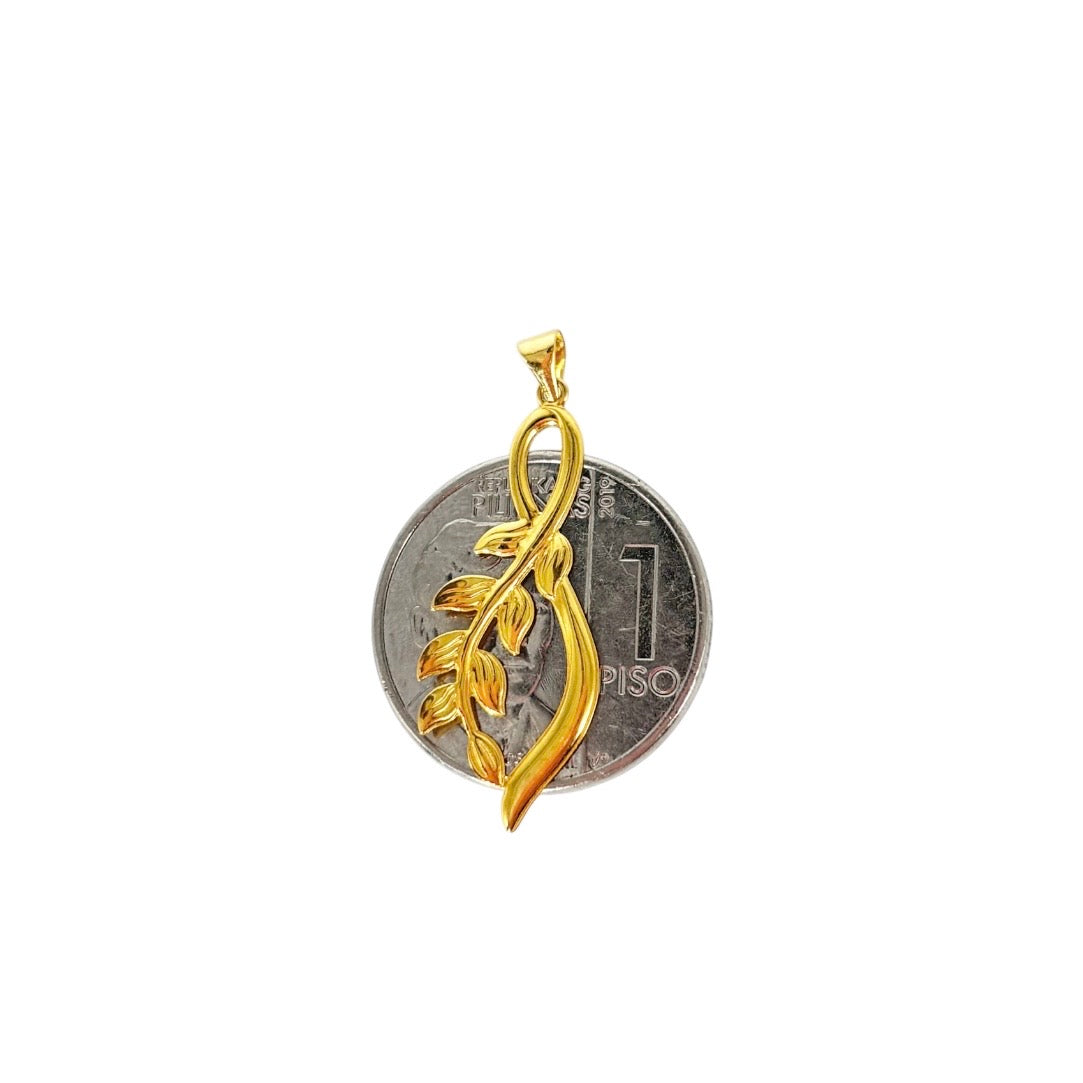 18k Saudi Gold Foxtail Chain 18" + 18k Saudi Gold Petal Design Pendant