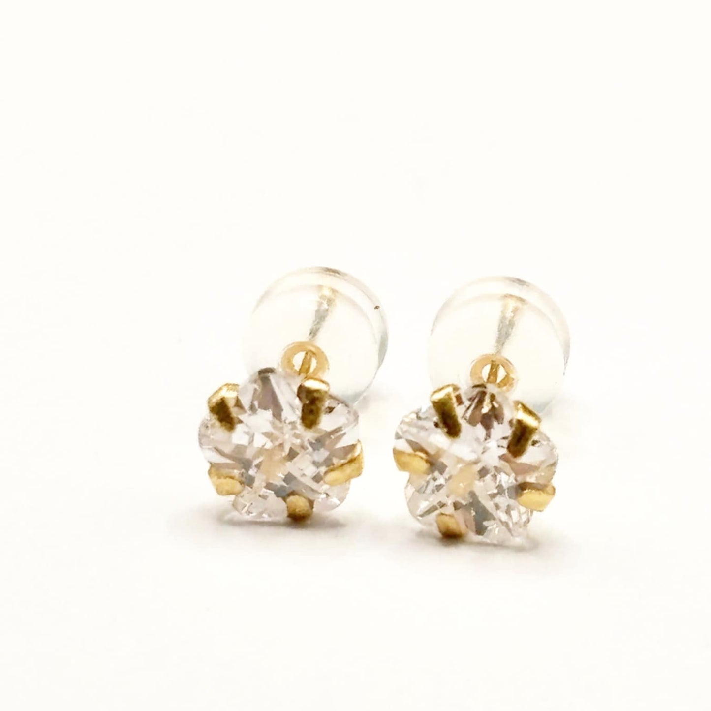 18k Saudi Gold Moissanite Earring with Silicon Pakaw