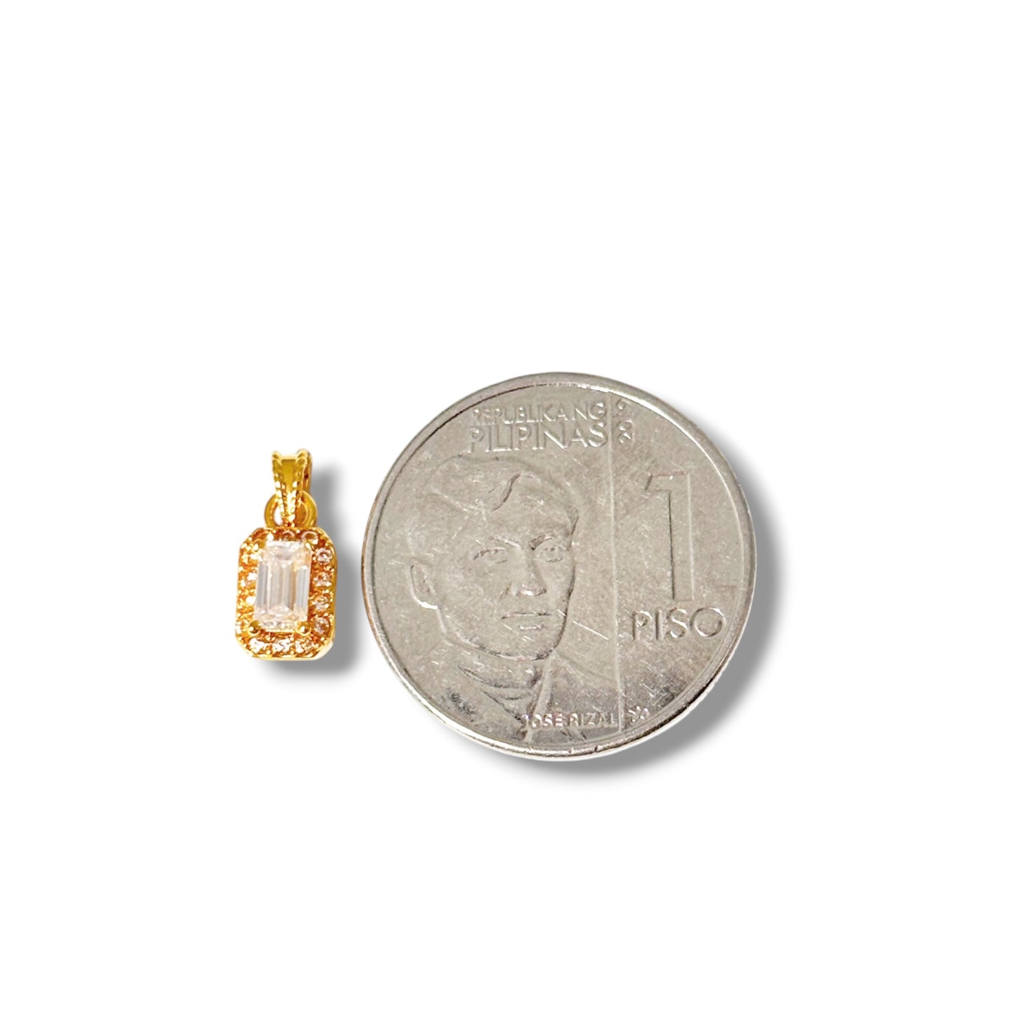 AMPAW/HOLLOW 18k Saudi Gold Luxe Moissanite Pendant