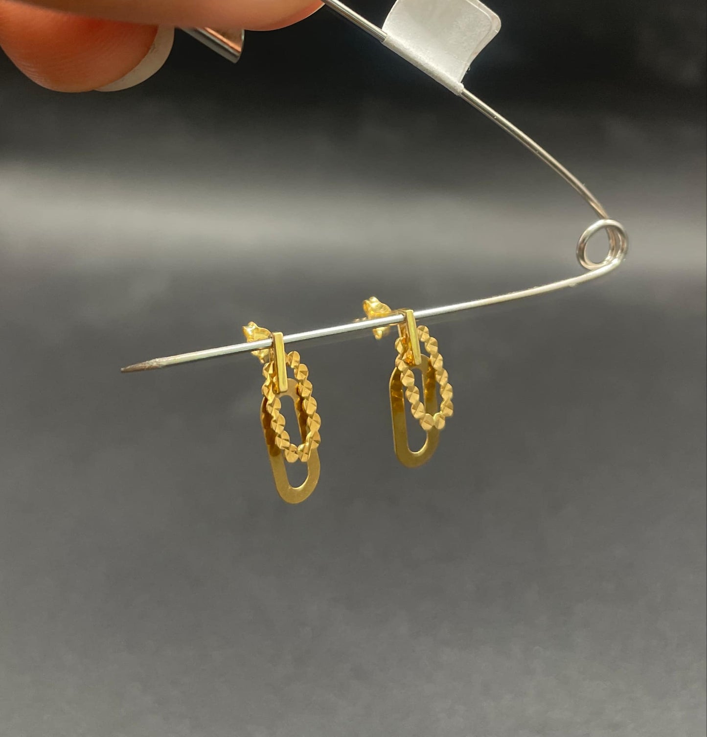 18k Saudi Gold .7g PER GRAM Twin Clip Stud Solido Earrings Pawnable