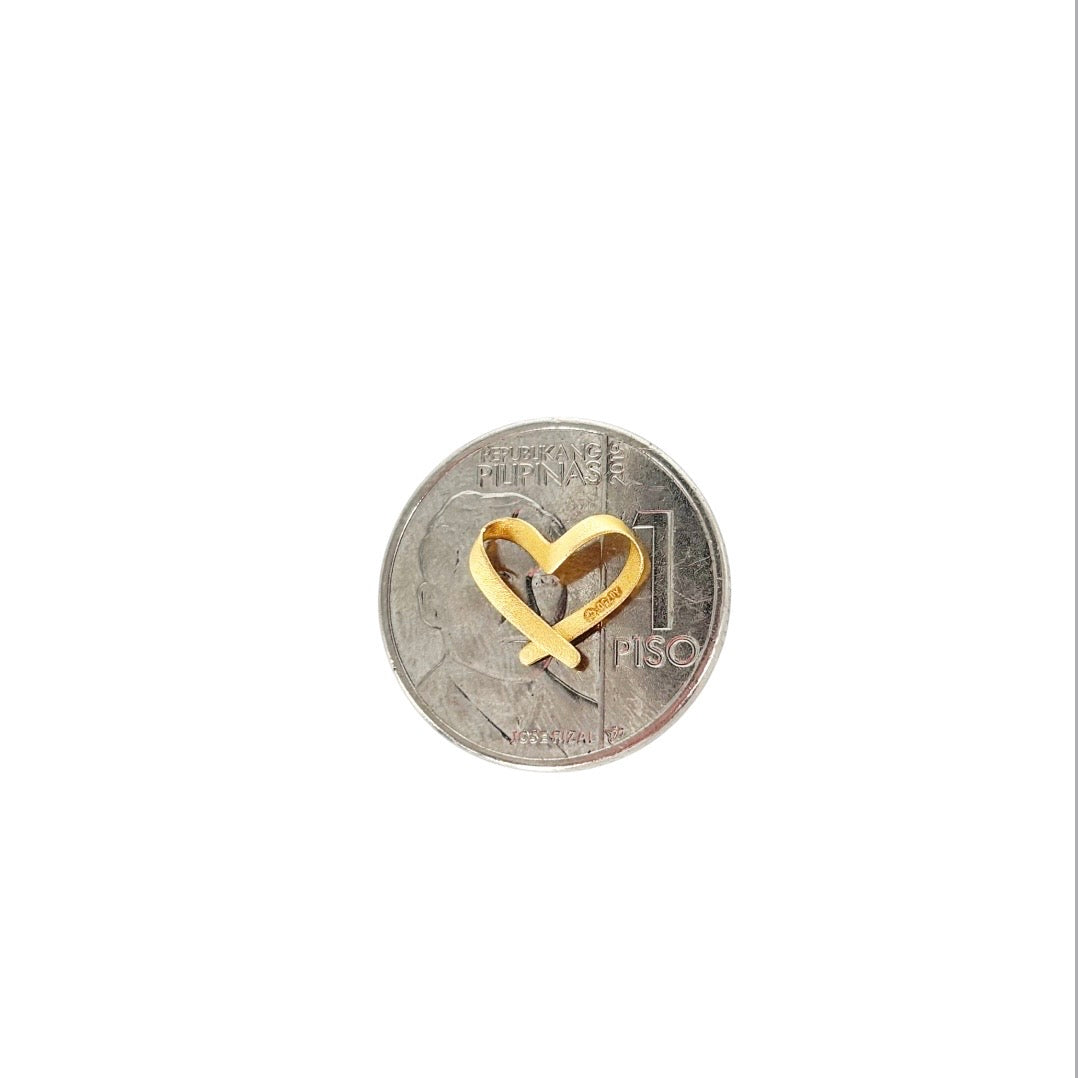 18k Saudi Gold Micro Paperclip Chain 16” + 18k Saudi Gold Boarder Heart Pendant