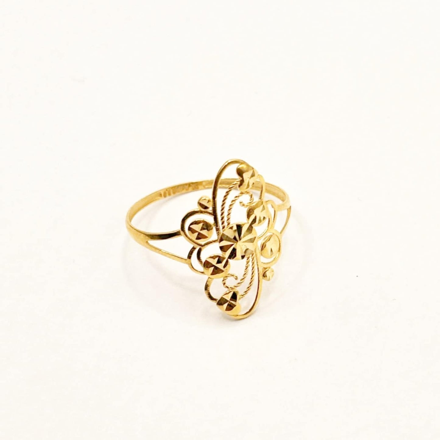 18k Saudi Gold Swirl Ring - SKU-JSYNJ2WM