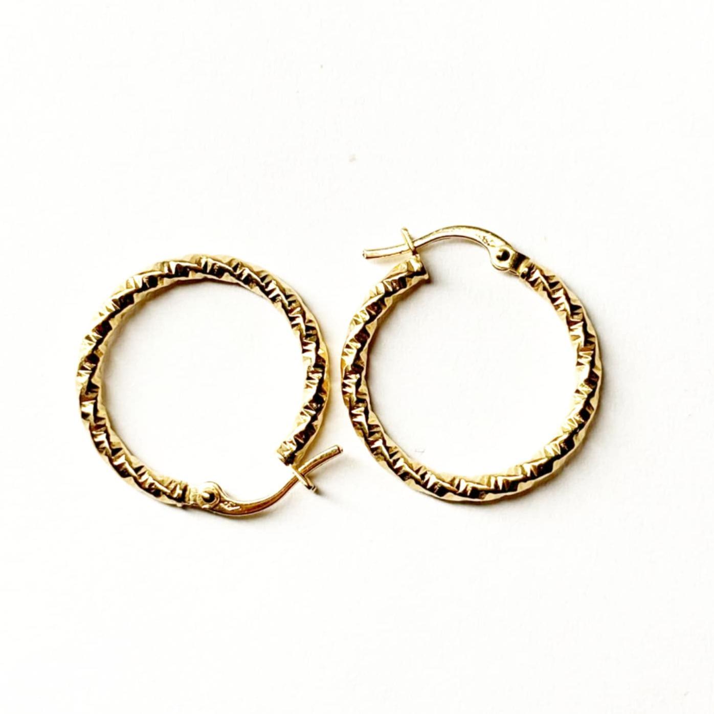 18k Saudi Gold Criss Cross Hoop Earring 25mm - SKU-AX195B1W