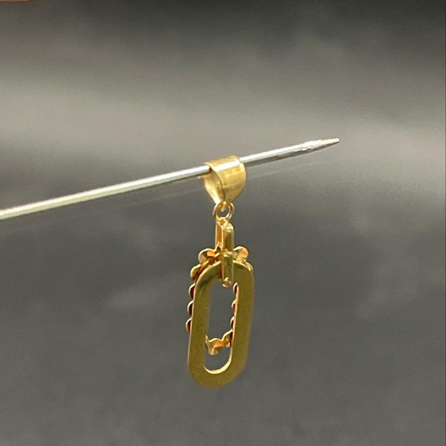 18k Saudi Gold .4g Per Gram - Twin Clip Pendant Solido Pawnable