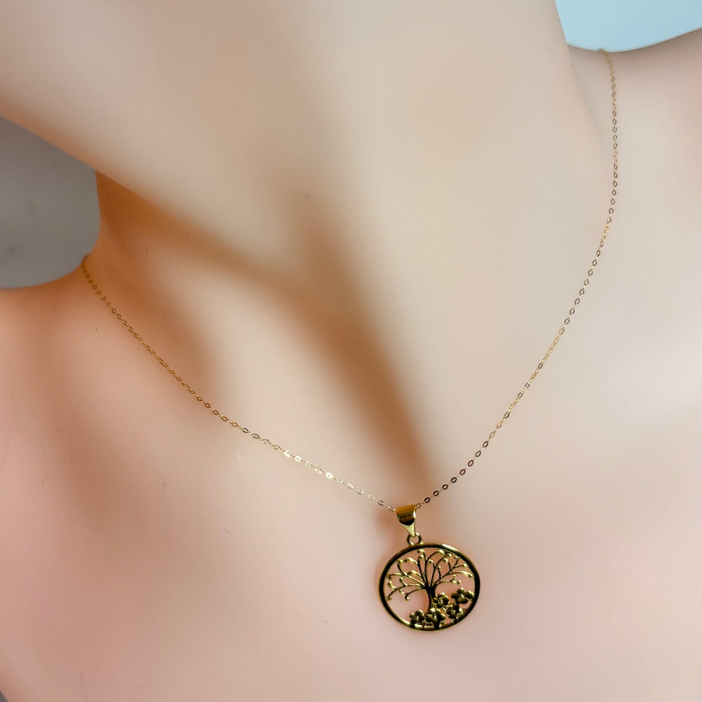 18k Saudi Gold Circle Tree Pendant .29 grams - SKU-9LFBGGE5