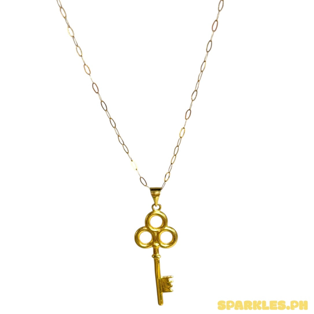 18k Saudi Gold Micro Paperclip Chain 18" + 18k Saudi Gold Skeleton Key Pendant