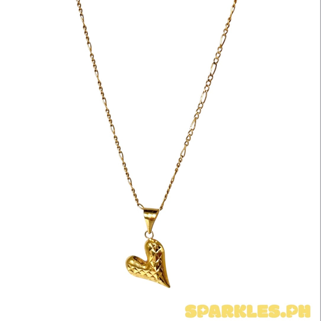 18k Saudi Gold Figaru Chain 18" + 18k Saudi Gold Diacut Valentine Pendant
