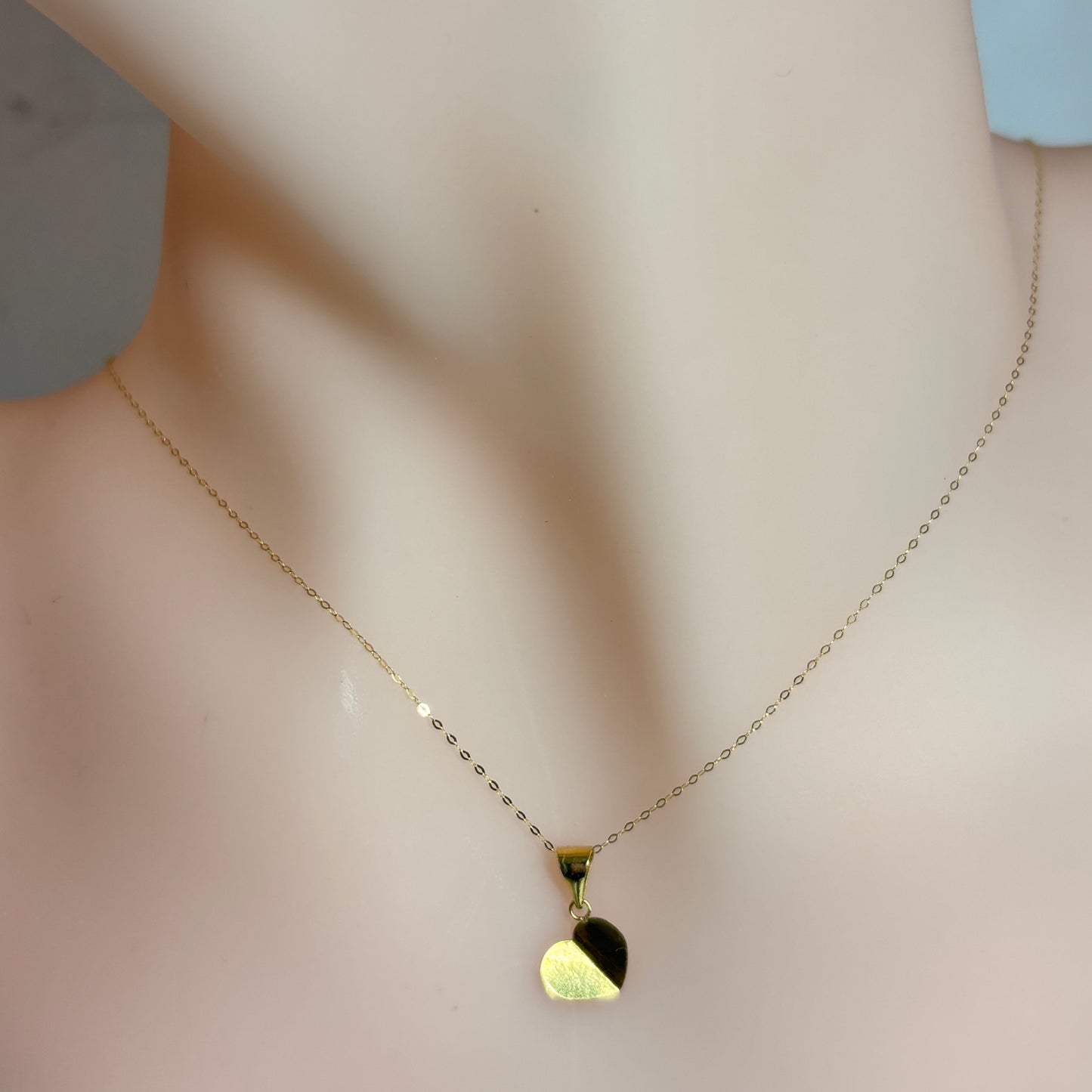 18k Saudi Gold Leaf Heart Pendant .15 grams - SKU-BVXYPTFN
