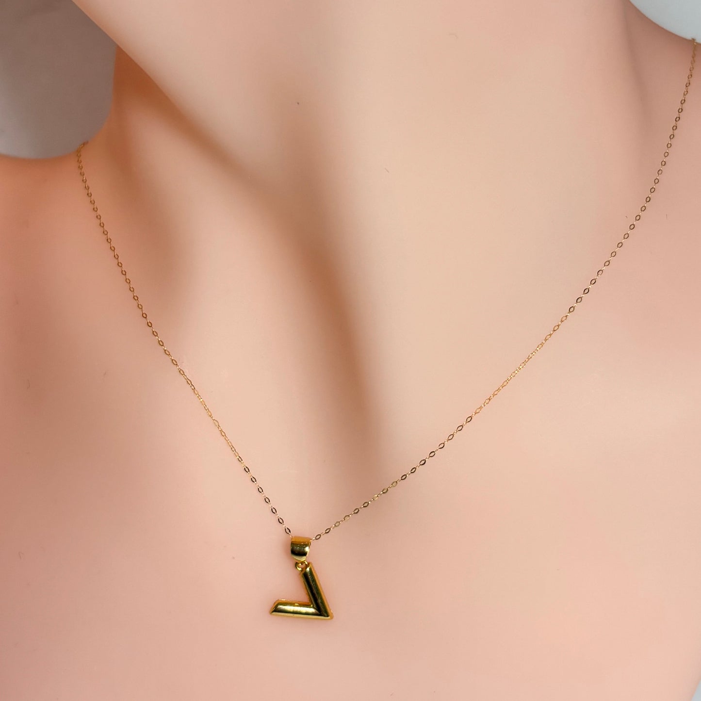 18k Saudi Gold V Style Pendant .28 grams -SKU-RNNQ0FOY