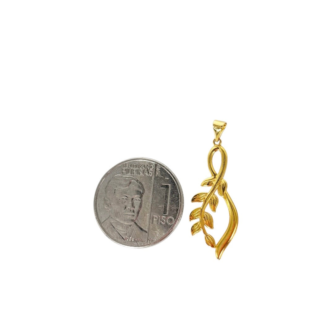 18k Saudi Gold Foxtail Chain 18" + 18k Saudi Gold Petal Design Pendant