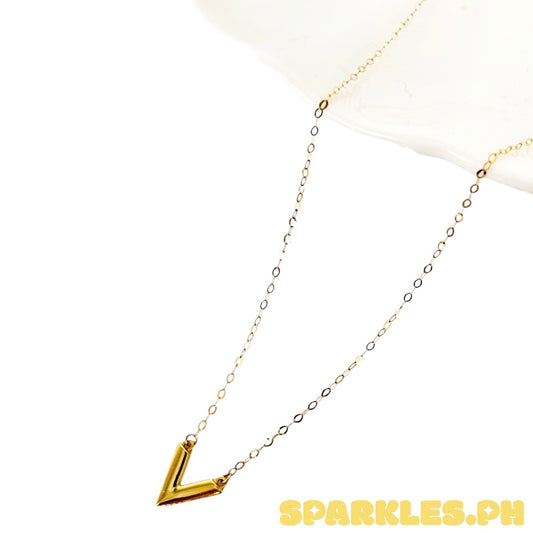 18k Saudi Gold V Necklace