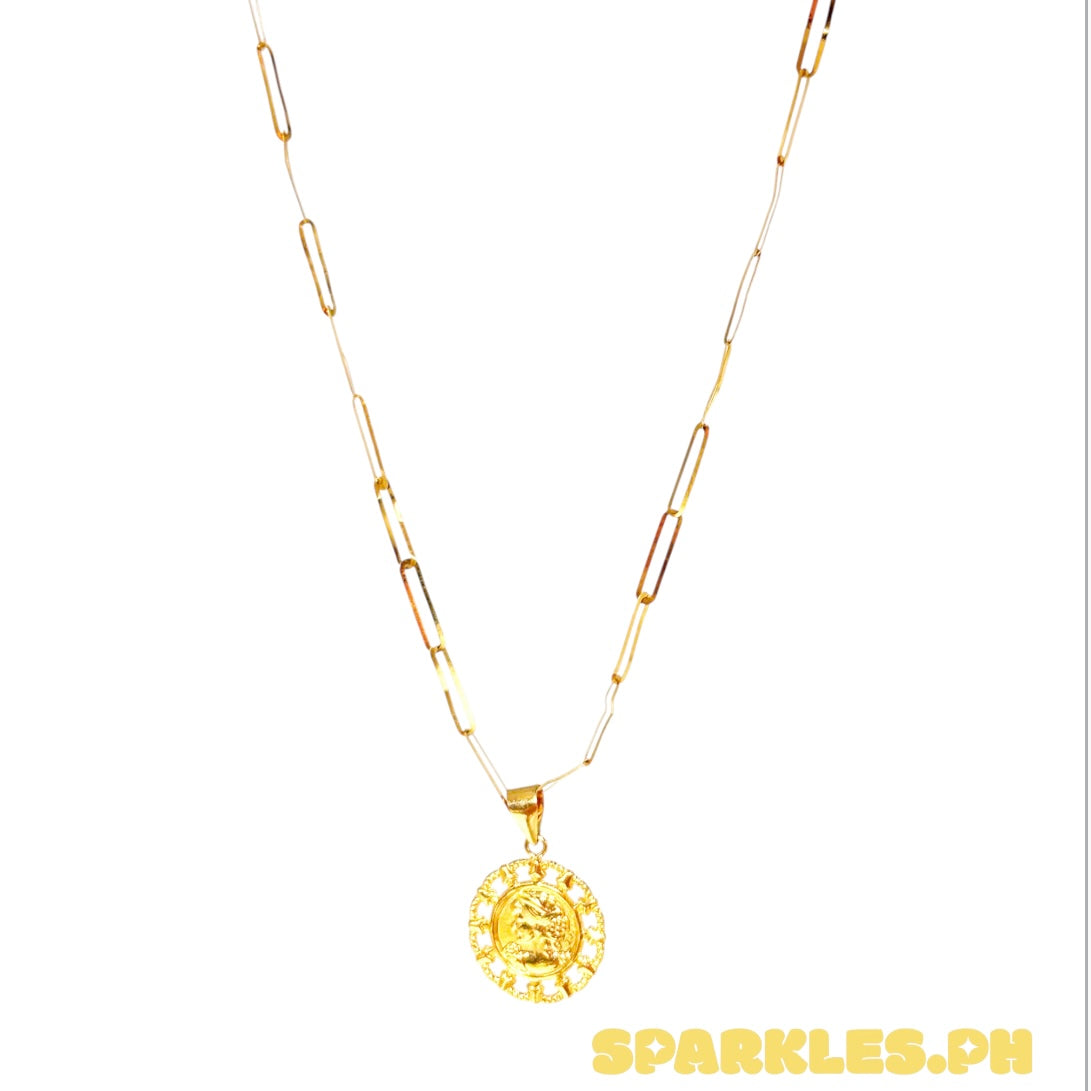 18k Saudi Gold 2X5MM Paperclip Chain 18" + 18k Saudi Gold Mini Queen Elizabeth Pendant