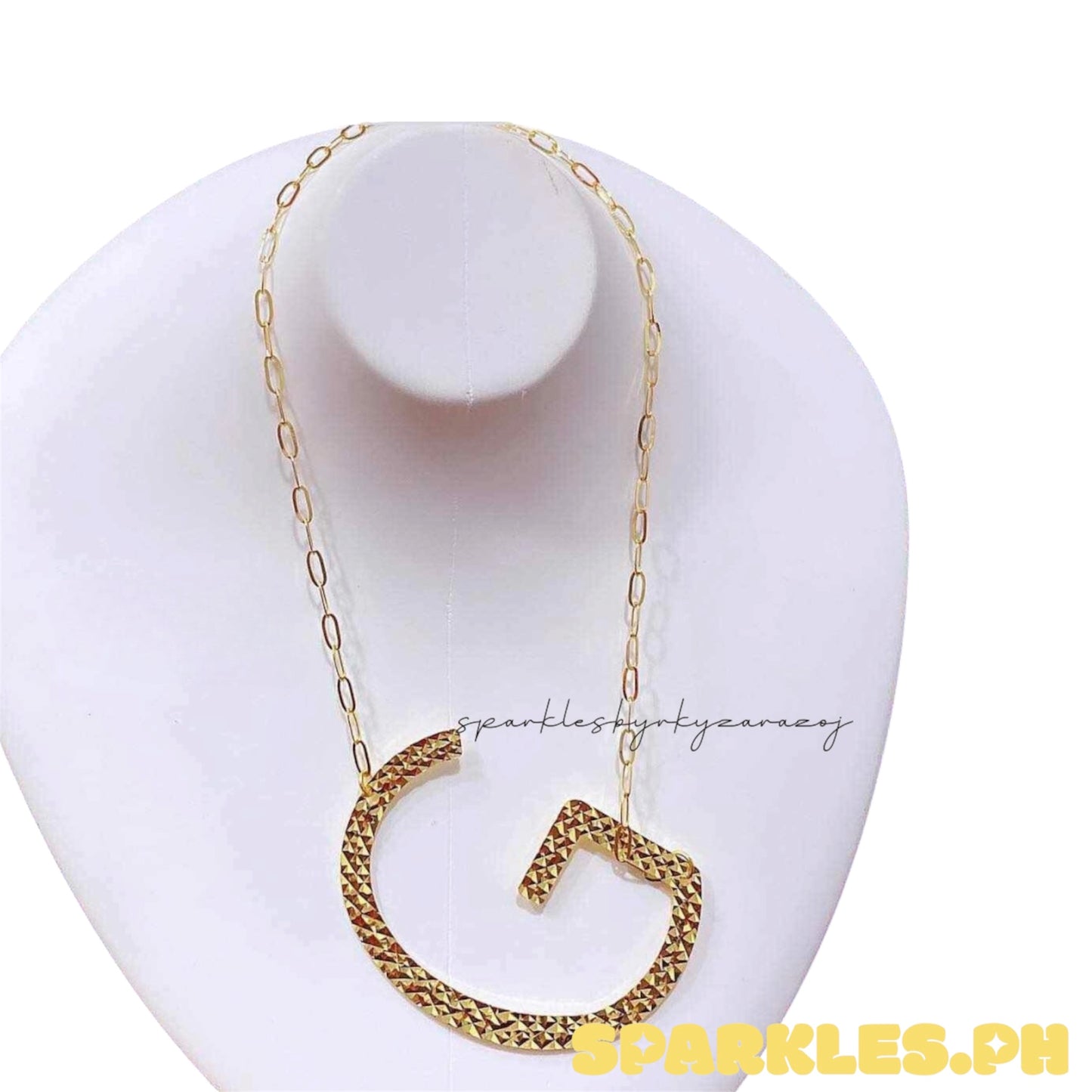 18k Saudi Gold Letter G Diacut Necklace