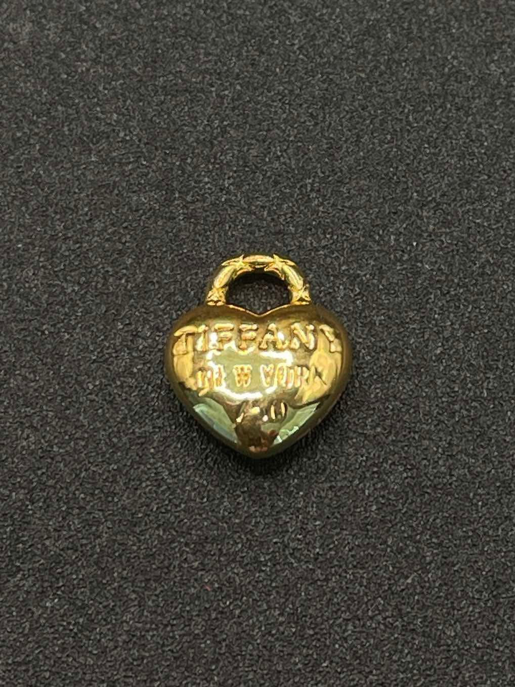 18k Saudi Gold Small Tiff Heart Ampaw Pendant