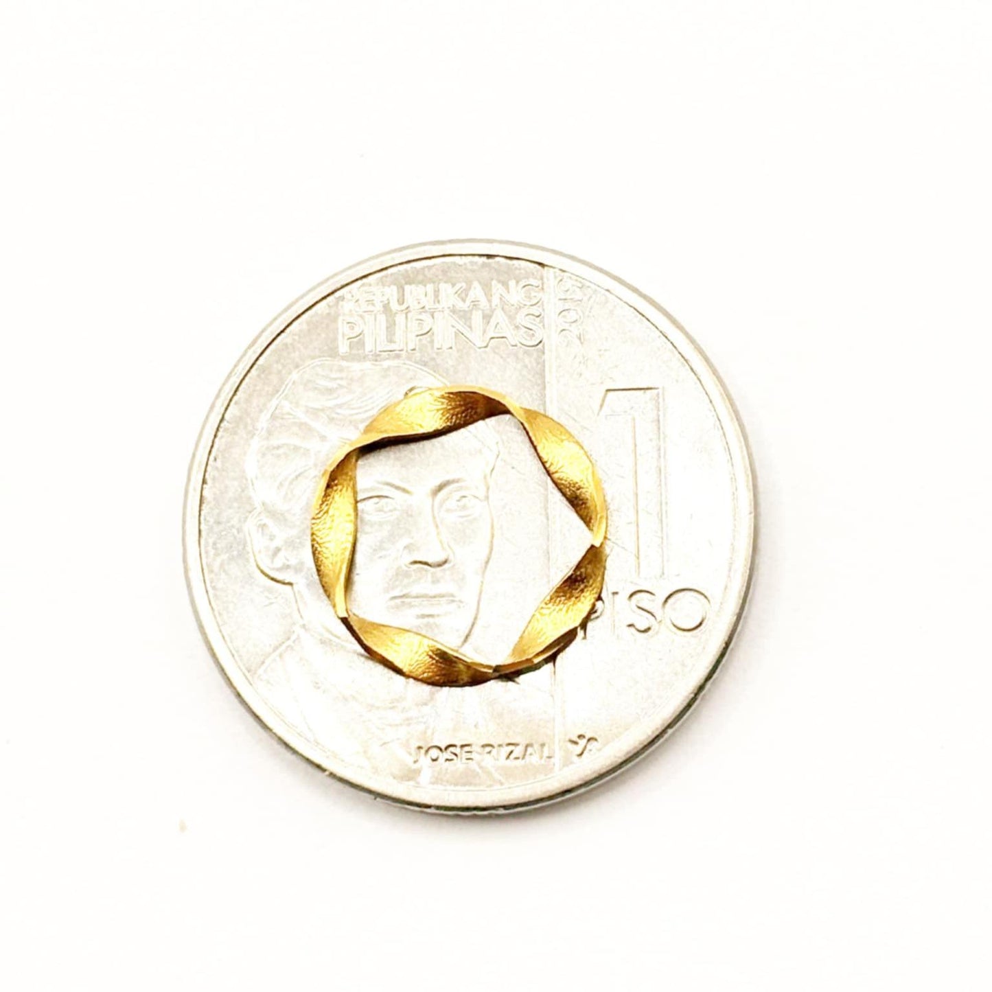 18k Saudi Gold Twisted Circle Pendant Solid Pawnable - SKU-B674L6GL