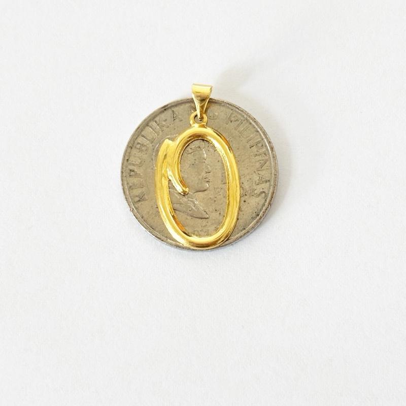 18k Saudi Gold Letter Q Style Pendant -
