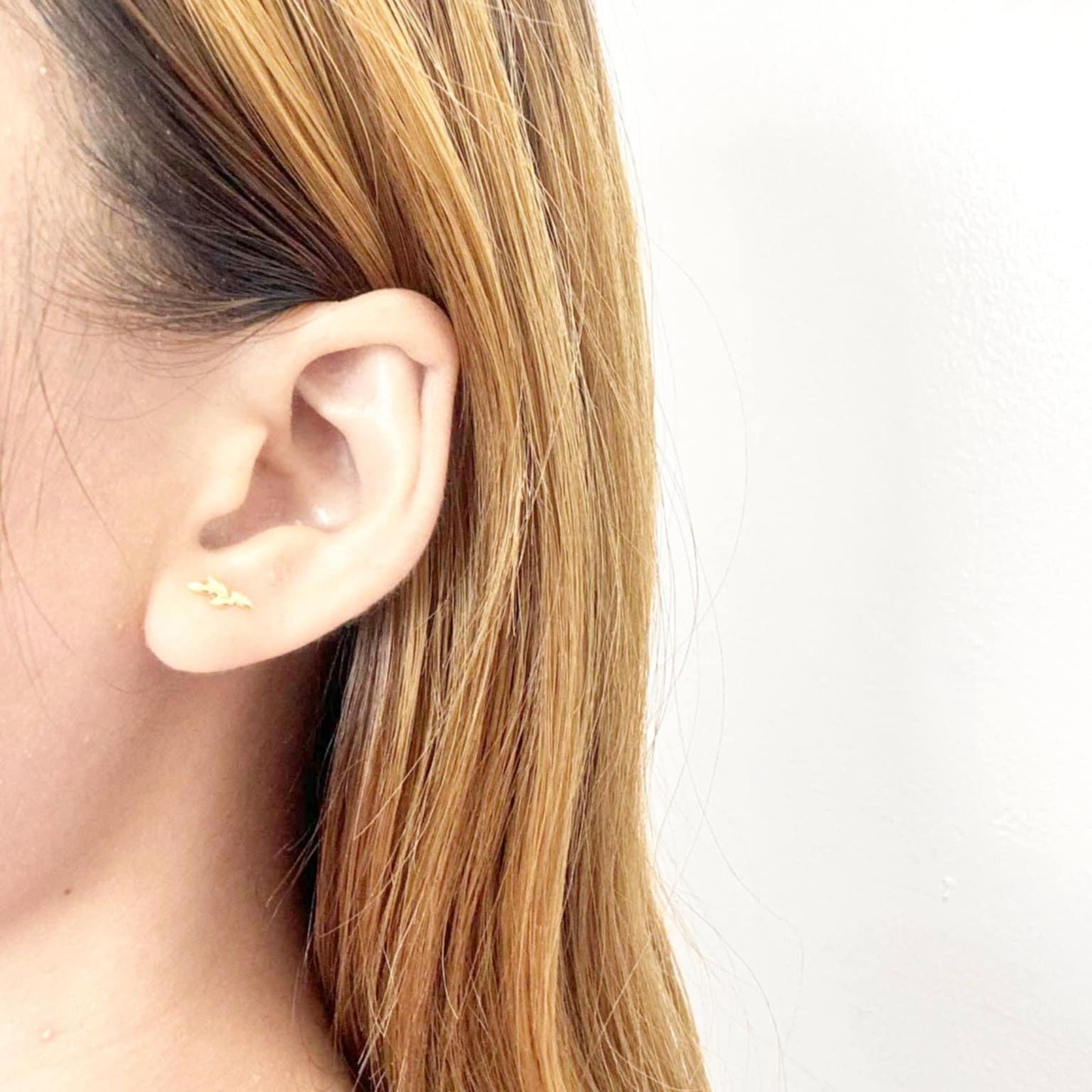 18k Saudi Gold Sprout Earring with Silicon Pakaw - SKU-5EYW84GM