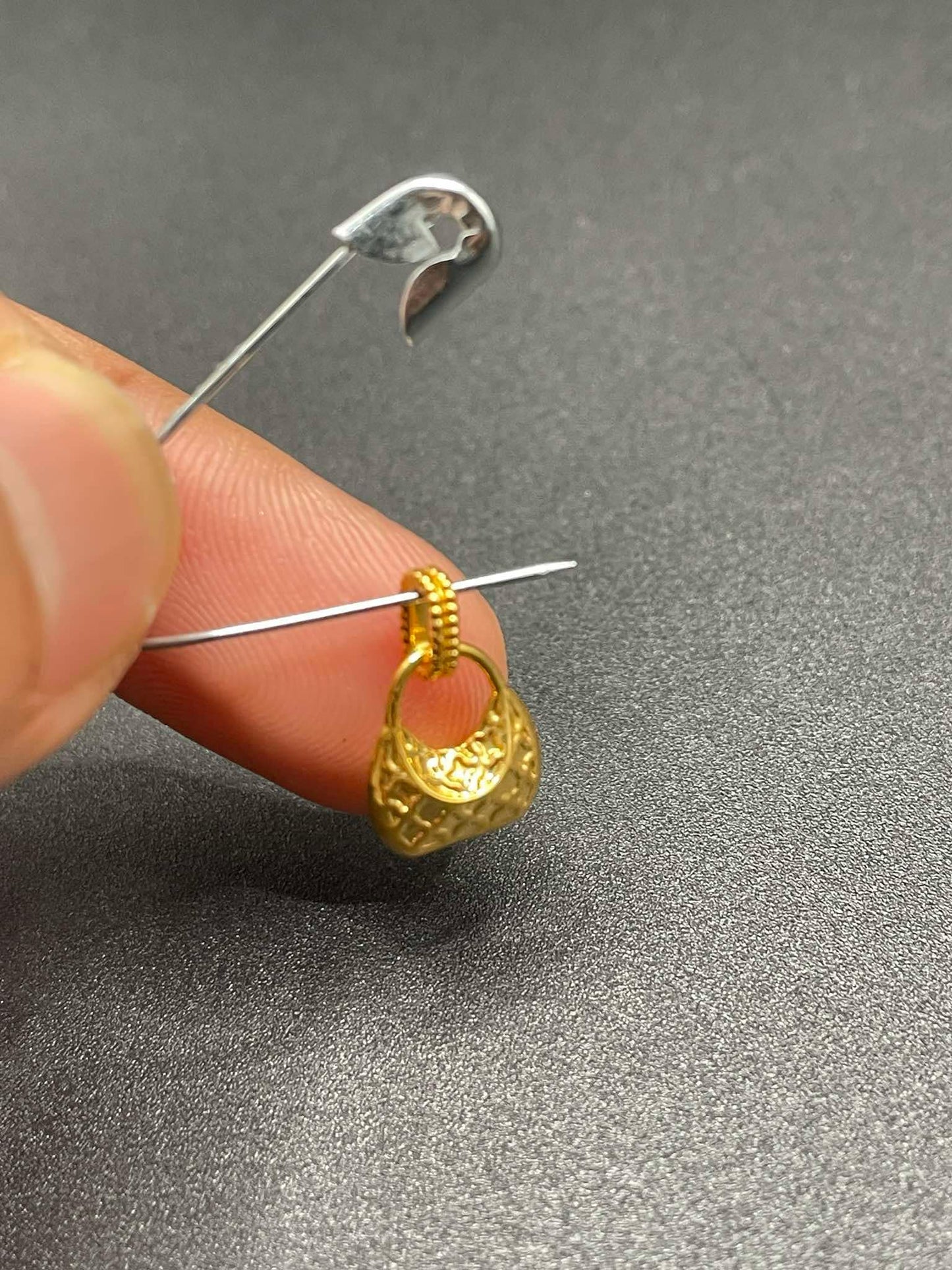 18k Saudi Gold KiliKili style Bag Pendant Ampaw Pawnable - SKU-TCK4X2R1
